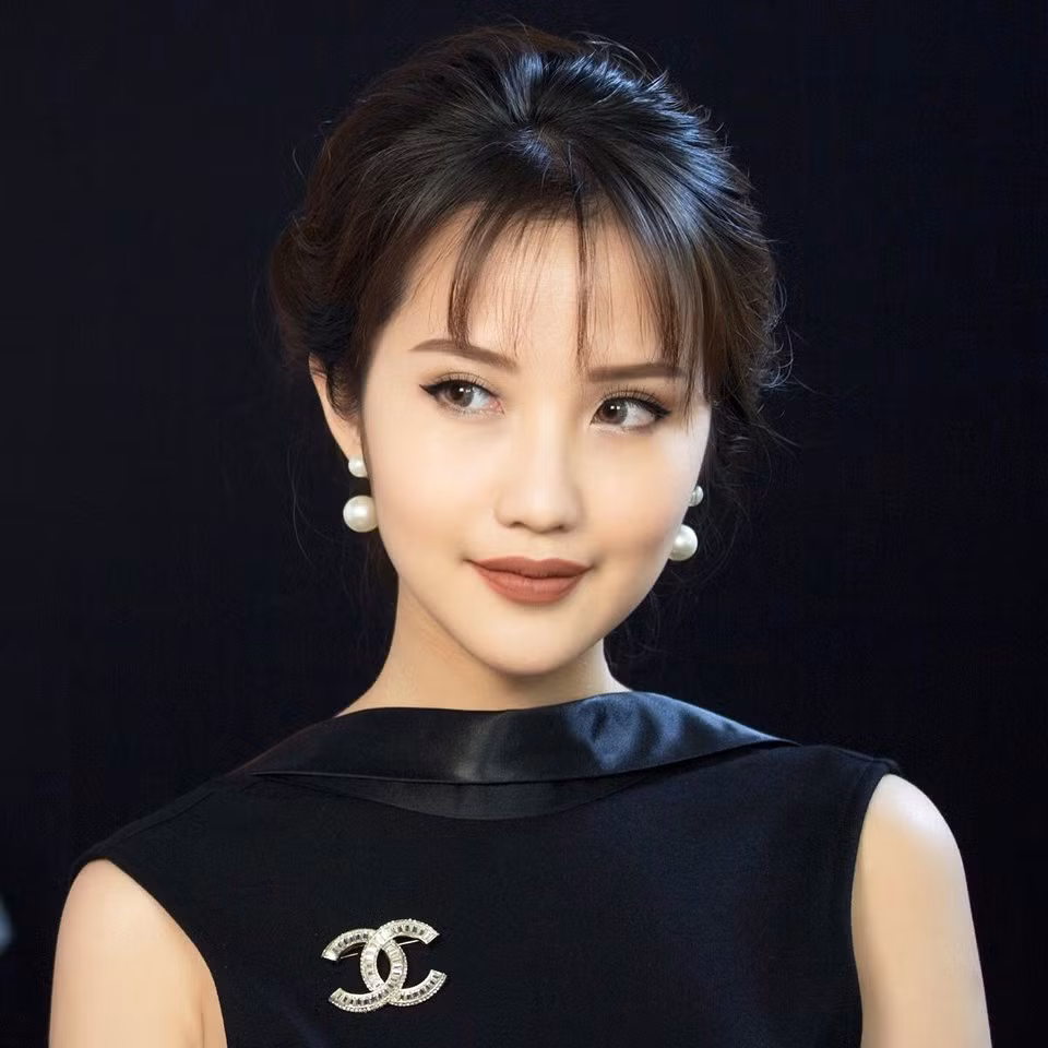 Không chỉ sở hữu nhan sắc xinh đẹp cùng thành tính đáng nể, Trương Minh Xuân Thảo còn là ái nữ của một gia đình giàu có. Ảnh: FB Truong Minh Xuan Thao.