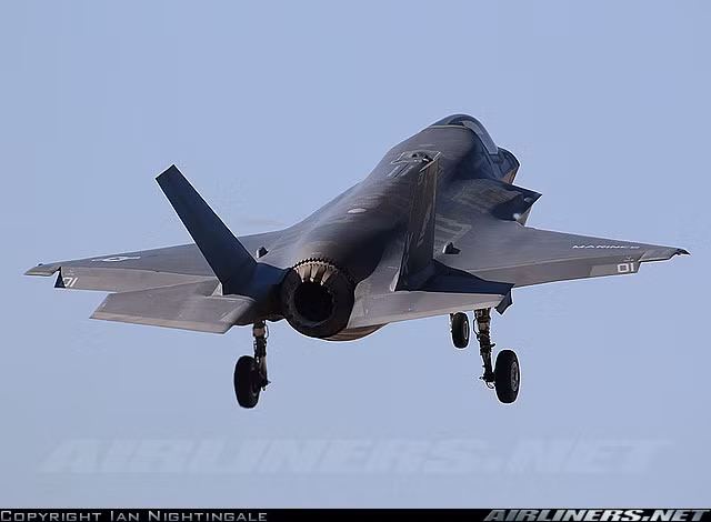 Tuy ông Spinney không bình luận chi tiết lý do tại sao Việt Nam không cần thiết sở hữu F-35. Nhưng có lẽ cũng không phải là không dễ đoán ra, đó chính là giá cả đắt khủng khiếp của tiêm kích F-35. Theo giá năm 2011, đơn giá một chiếc tiêm kích F-35A khoảng 122 triệu USD, F-35C (dành cho tàu sân bay) là 139,5 triệu USD trong khi phiên bản đắt nhất là F-35B lên tới 150 triệu USD. Đó là đơn giá của máy bay "trần", còn nếu trang bị vũ khí đi kèm một chiếc F-35A phải có giá tới 183,5 triệu USD.