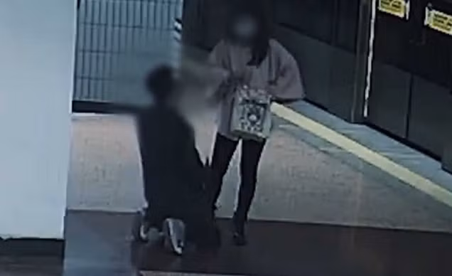 Sàm sỡ cô gái bị báo cảnh sát, thanh niên làm điều không ngờ Sam so co gai bi bao canh sat, thanh nien lam dieu khong ngo