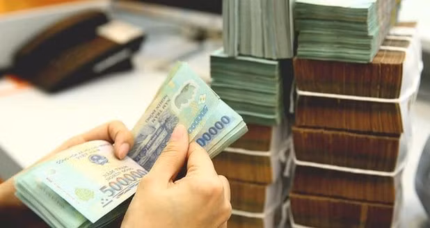 Lãi suất tiết kiệm có thể đã chạm đáy, bật tăng nhẹ Lai suat tiet kiem co the da cham day, bat tang nhe