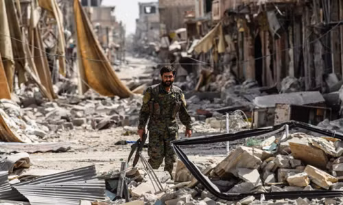 Theo Al Masdar News, lực lượng SDF tiếp tục tiến sâu vào thành phố Raqqa (Syria) và giành lại quyền kiểm soát thêm nhiều khu vực từ tay phiến quân IS. Ảnh: Telegraph.