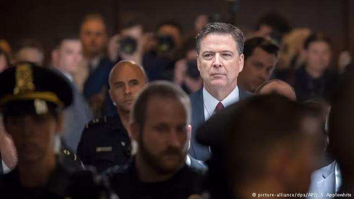 Ngày 20/3/2017, Giám đốc FBI James Comey xác nhận rằng FBI đang điều tra nghi vấn về mối quan hệ giữa Nga và đội ngũ tranh cử của ông Trump. Ảnh: DW.