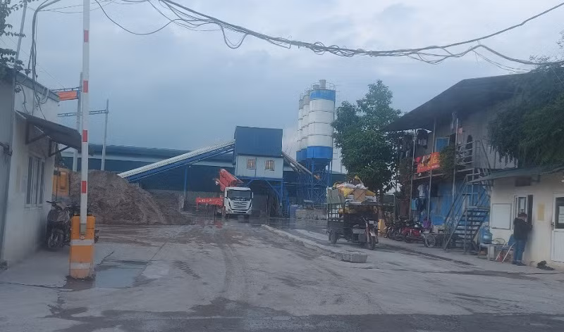 Tram tron be tong khong phep o Phuc Tho, Ha Noi: Xu ly sao?