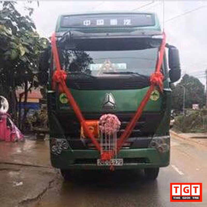 Những hình ảnh về đám cưới độc đáo này sau khi được chia sẻ trên mạng xã hội ngay lập tức thu hút sự chú ý của cộng đồng mạng. Rất nhiều người tỏ ý ngưỡng mộ cô dâu vì được chú rể tổ chức một đám cưới hoành tráng và vô cùng độc đáo.