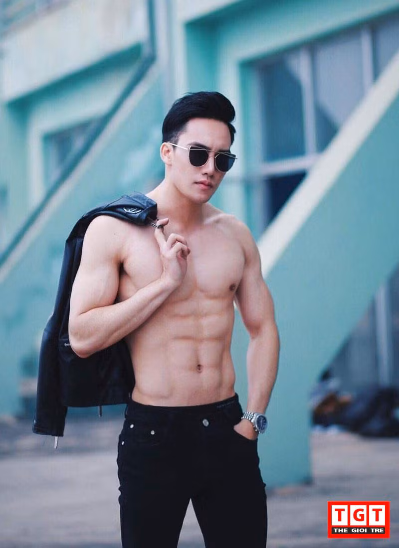"Chính vì thế, mình sẽ nỗ lực để tạo chỗ đứng vững chắc cho bản thân trong con đường diễn viên sau này" - chàng vũ công đẹp trai tâm sự.