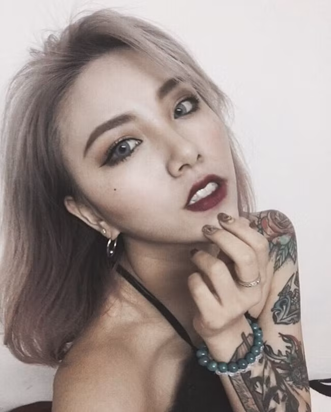 Cô nàng cũng đã từng đảm nhiệm vị trí MC cho chương trình "Bảo vệ thú cưng".