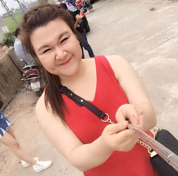 Nhiều người góp ý hot girl mũm mĩm Thủy Tiên không nên đăng tải hoặc nên làm mờ hình ảnh lớp mỡ bụng đã được cắt bỏ trước khi post lên Facebook.