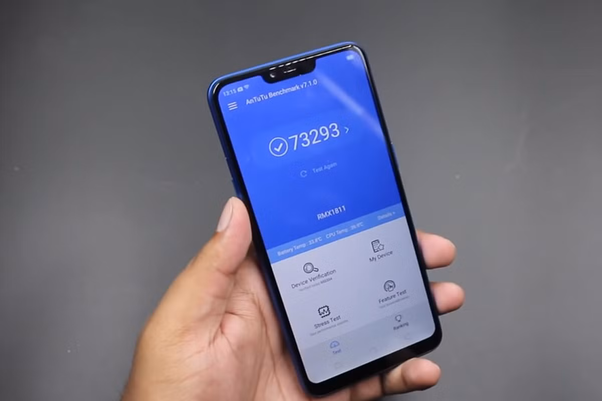 Thậm chí, so với bản Realme C1 năm 2018, ở năm 2019 bản cản tiến chỉ tăng 1GB ram. Về tốc độ xử lý hay hiệu năng thực tế đều không mấy cải tiến nhiều. Do vậy ngay trong đầu năm 2019 khi Realme C1 ra mắt đã không nhận được sự ưu ái của cộng đồng công nghệ.