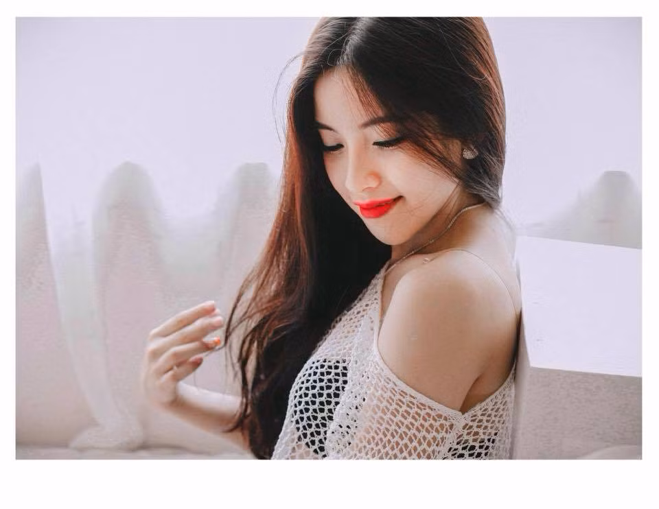Trước sự trêu đùa của cộng đồng mạng, Thanh Tú từng chia sẻ rằng đến giờ cô vẫn cảm thấy rất ngượng ngùng. Bản thân ít quan tâm đến bóng đá, tính tình vốn vô tư nên trong đoạn clip thực tế Thanh Tú đã trả lời rất hồn nhiên. Sự cố trên là một kỷ niệm nhớ đời với Thanh Tú, khiến cô bạn quyết định sẽ "cố gắng không hồn nhiên nữa" khi trả lời những câu hỏi về bóng đá.