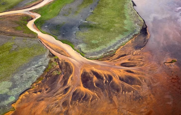 Dòng sông hình cây ở Iceland. Ảnh Bright Side.