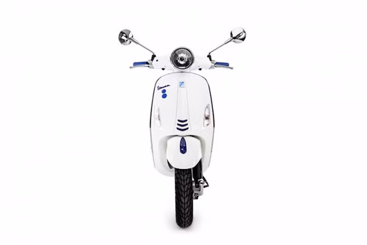 Trên thực tế, phiên bản mới đã được Piaggio hợp tác cùng hãng thời trang Colette ởtại thủ đô Paris, vừa được trưng bày tại cửa hàng của Colette cho tới ngày 14/5/2016 vừa qua.