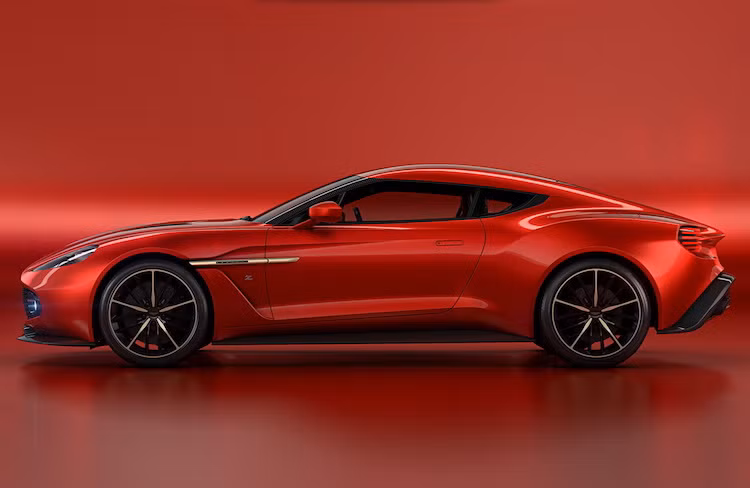 Được làm hoàn toàn từ sợi carbon, thân xe của Vanquish Zagato mang nhiều chi tiết thiết kế của những chiếc siêu xe Aston Martin mới gần đây như gương chiếu hậu giống siêu xe One-77, vòm bánh sau có gân đậm nét như DB11...