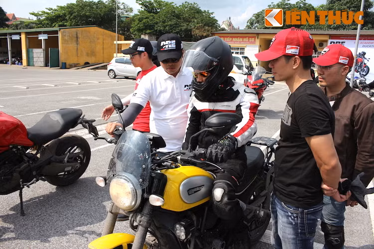 Trong ngày 15/5/2016, khóa học nâng cao của Ducati Riding Experience sẽ tiếp tục diễn ra với các kỹ thuật cao cấp hơn. Trong năm nay, DRE sẽ trở thành một khóa học thường xuyên, để giúp những người điều khiển xe Ducati nói riêng và xe PKL nói chung được được trau dồi kỹ năng lái, xử lý tình huống... để từ đó chinh phục được chiếc xe và trở thành một tay lái văn minh khi tham gia giao thông, đảm bảo an toàn cho bản thân...
