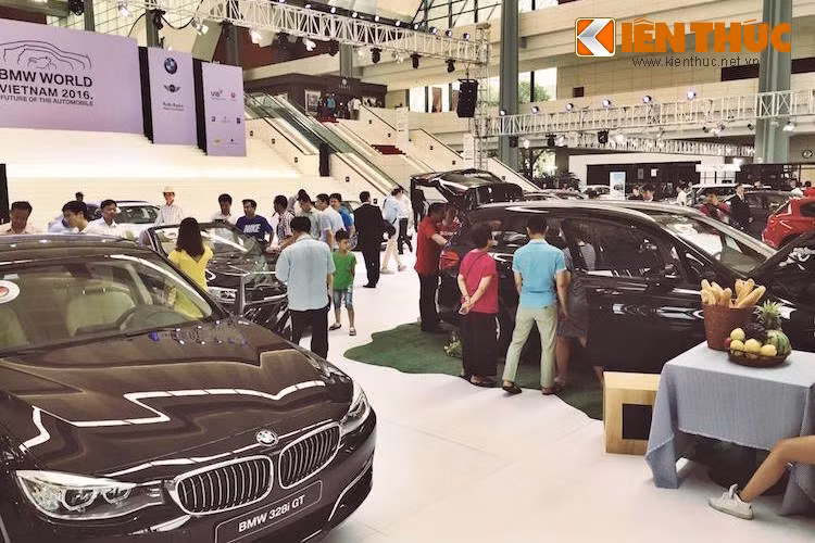 Với thành công vượt mong đợi và những con số ấn tượng, Ban tổ chức triển lãm đã gửi lời trân trọng cảm ơn Quý khách hàng, các cơ quan truyền thông đã dành thời gian tham quan và đặc biệt cảm ơn những khách hàng đã gắn bó cùng các thương hiệu thuộc BMW thời gian vừa qua.