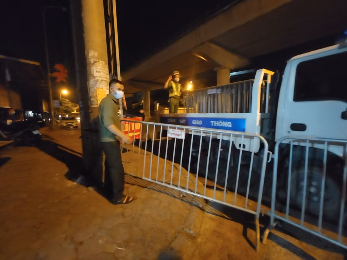 Cụ thể, CDC Hà Nội thông báo có 1 F0 tới chợ mua hàng nên UBND quận Bắc Từ Liêm đã yêu cầu chợ dừng hoạt động từ ngày 2/8 để tiến hành truy vết.