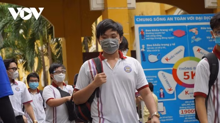 TP.HCM de xuat tiem vaccine cho 642.000 hoc sinh trung hoc
