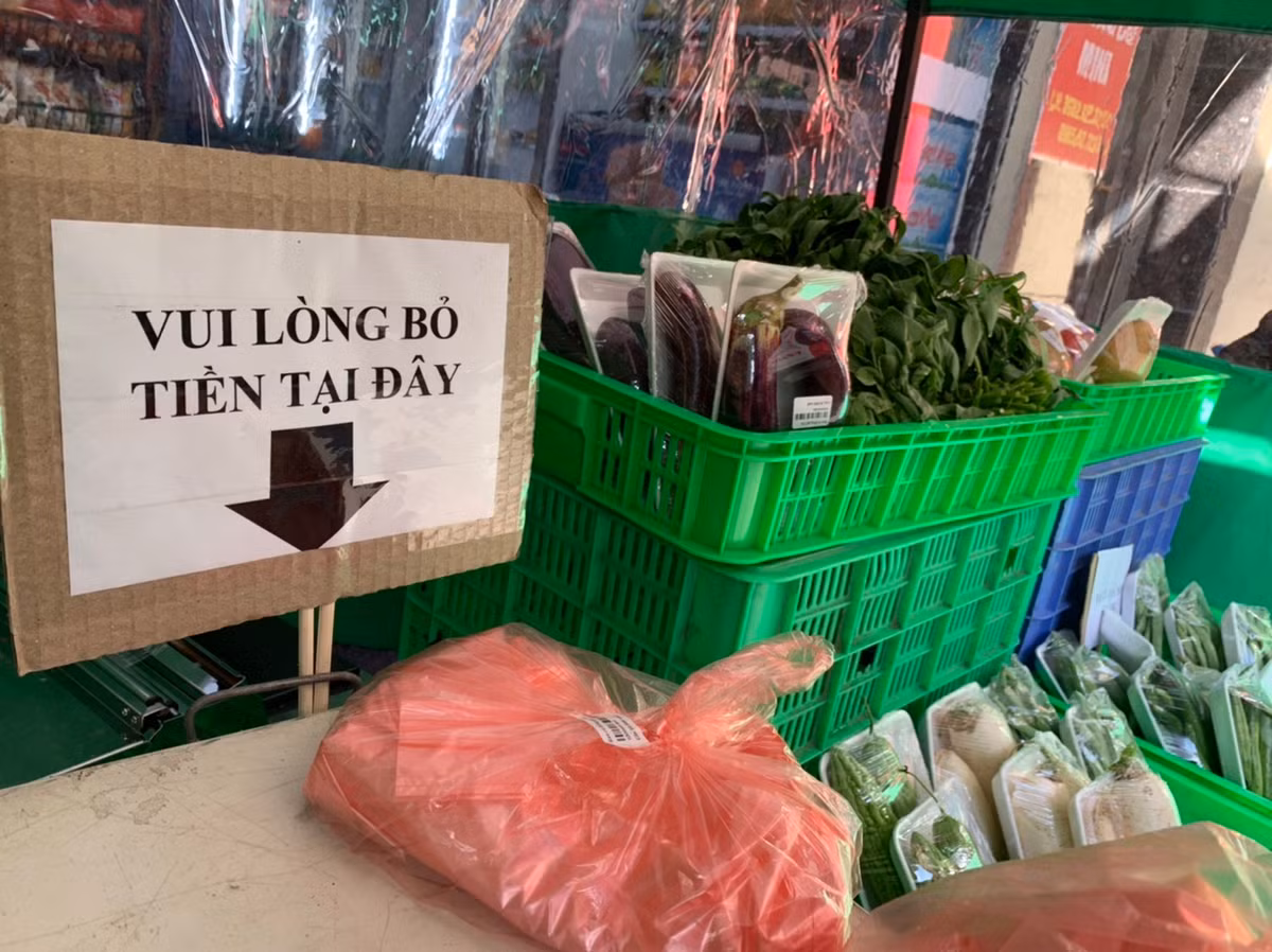Gian hang khong nguoi ban, tu tra tien dau tien tai Ha Noi-Hinh-2