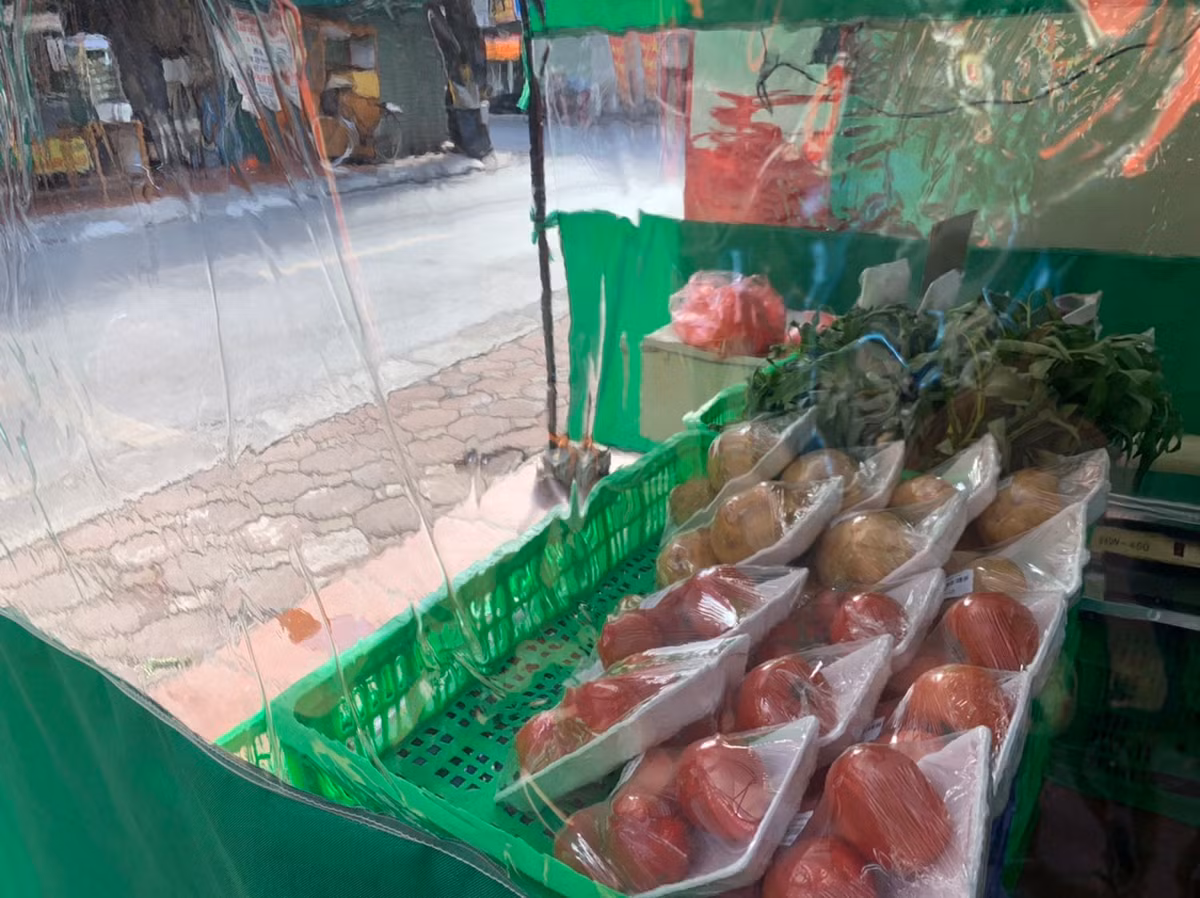 Được biết, hiện hệ thống siêu thị đang triển khai 4 gian hàng tương tự tại các quận Nam Từ Liêm, Thanh Xuân.