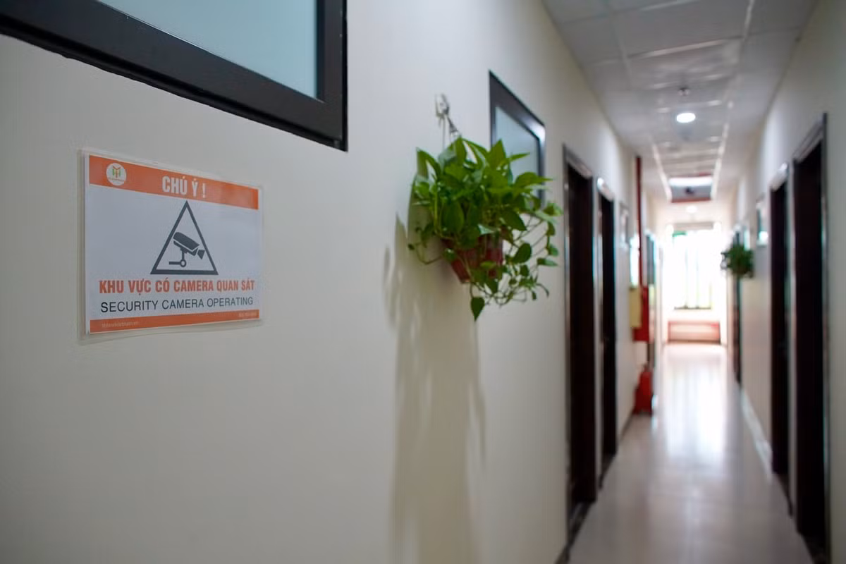 Theo thông báo của chủ cơ sở, chung cư sẽ dành 5 phòng, mỗi phòng 3 người ở và được miễn phí tiền ở, tiền ăn, điện nước trong thời kỳ giãn cách.