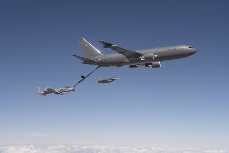 Được biết Boeing đã kí hợp đồng cung cấp 52 trên tổng dự tính 179 chiếc KC-46A cho không quân Mỹ.