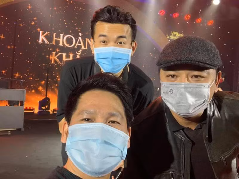 Nhiều chương trình nghệ thuật cũng bị hủy. Đêm nhạc “Khoảnh khắc” - với sự góp mặt của Trọng Tấn, Trần Thu Hà, Bùi Lan Hương chờ thời điểm thích hợp để tổ chức dù chuẩn bị một tháng qua. Ảnh: Zing