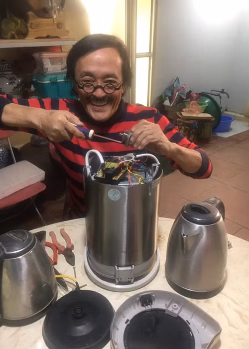 Nghệ sĩ Giang Còi hiện tại sống ở căn nhà vườn ngoại thành Hà Nội.