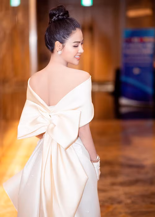 Minh của "Hướng dương ngược nắng" sở hữu nhan sắc xinh đẹp không kém hoa hậu.