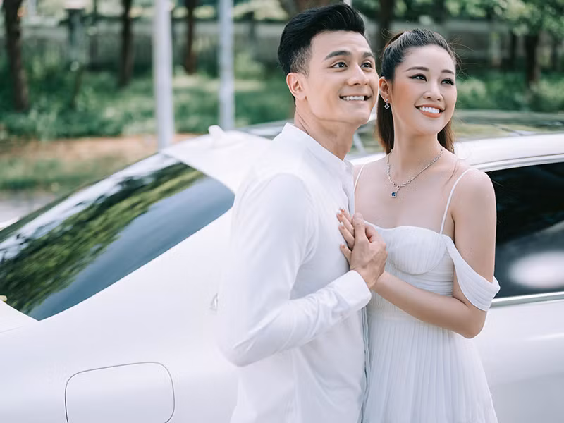 Vĩnh Thụy - Khánh Vân tình tứ như đôi uyên ương Vinh Thuy - Khanh Van tinh tu nhu doi uyen uong