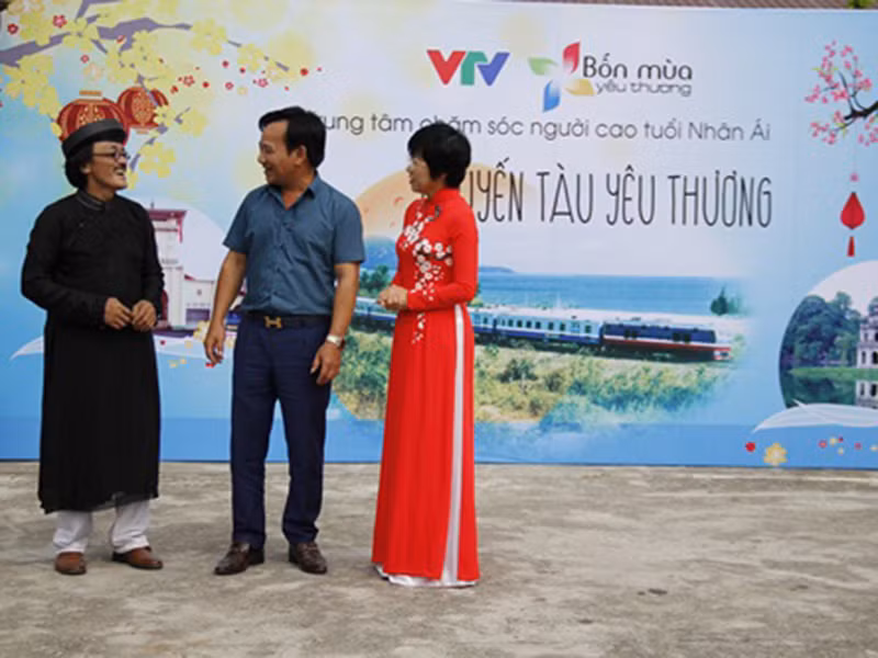 Quang Tèo chia sẻ trên Người đưa tin, vì cuộc sống bận rộn, anh và Giang Còi không gặp nhau thường xuyên. Tuy vậy, khi có show cả hai vẫn rủ nhau đi diễn, làm phim với nhau khi có dịp. Ảnh: Khám phá