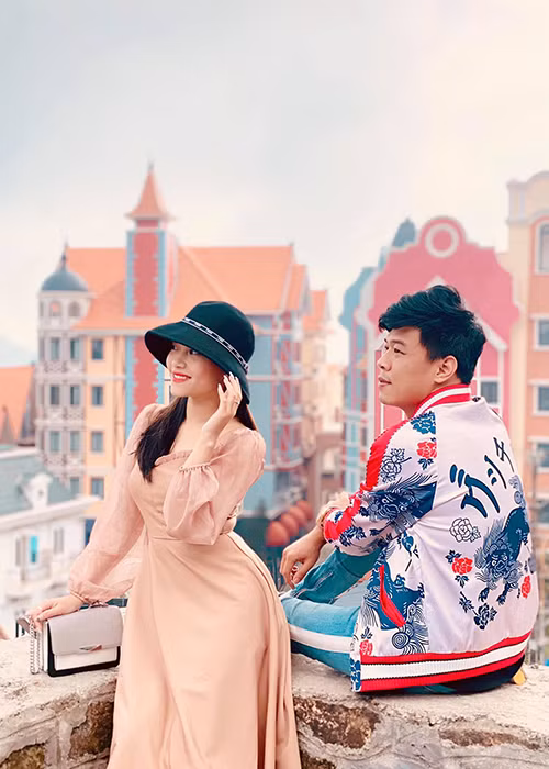 Cặp đôi làm đám cưới cuối năm 2019 sau 3 năm hẹn hò.