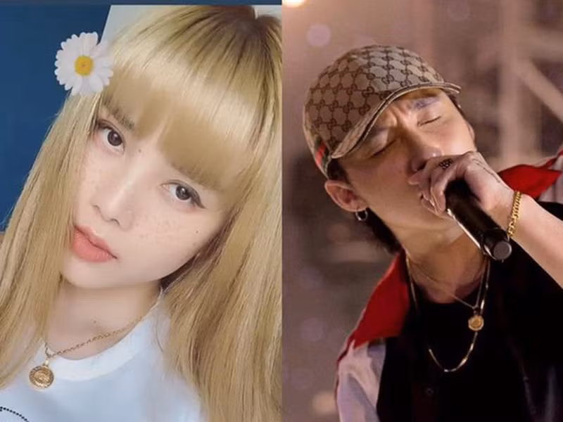 Cả hai đeo vòng cổ đôi. Ảnh: Zing
