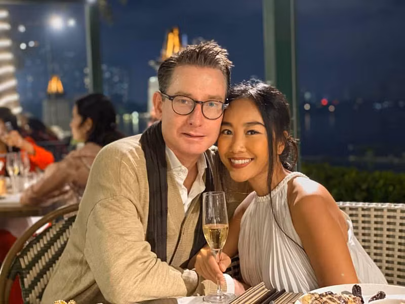 Doanh nhân Johan chia sẻ trên Vietnamnet, trong cuộc sống, anh và vợ vẫn đôi lúc bất hòa. Lúc đó, cả hai sẽ giữ im lặng một thời gian sau đó mới ngồi xuống nói chuyện.