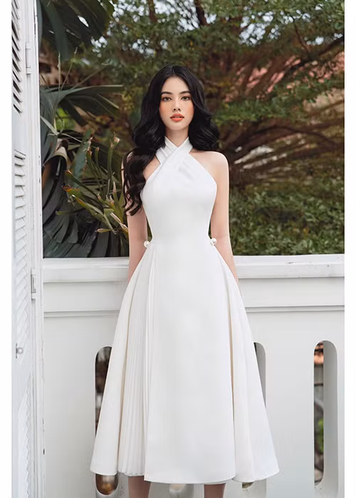 Chia sẻ trên iOne, Cẩm Đan cho biết, cô biết ơn cuộc thi Hoa hậu Việt Nam vì đã giúp cuộc sống của cô thay đổi.