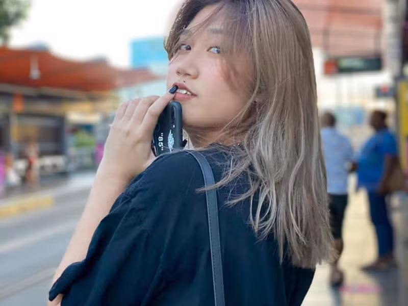 Cận Tết Nguyên Đán, MC Cát Tường đưa con gái từ Australia về nước đón năm mới cùng gia đình.