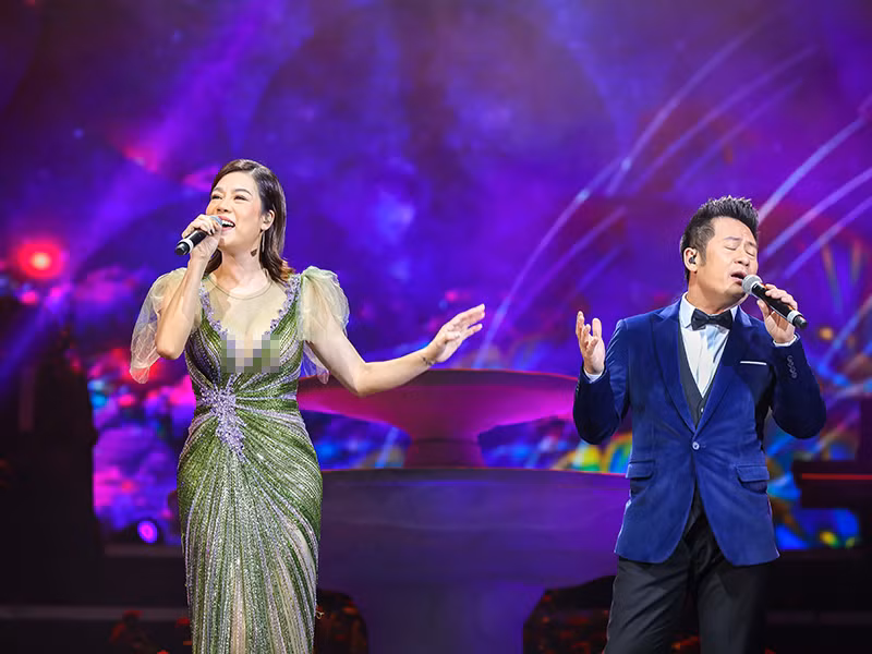 Bằng Kiều song ca cùng Thu Phương trong ca khúc "Hoa xuân cho em".