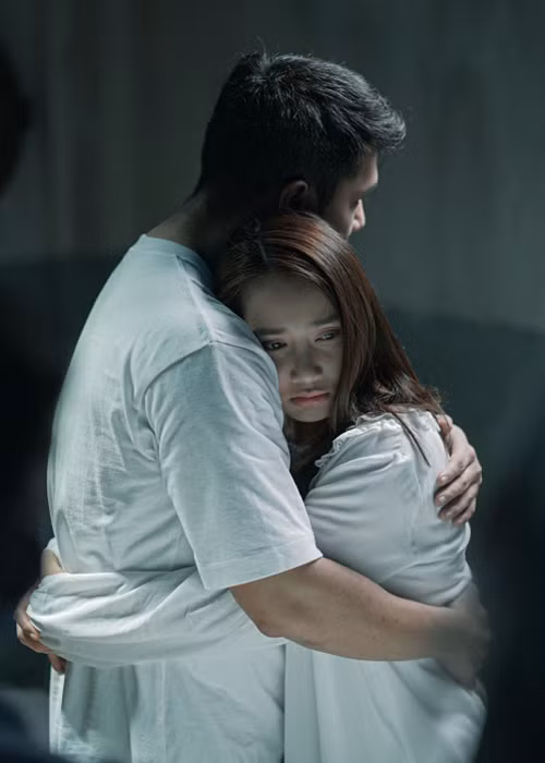 Phim “Song song” Nha Phuong dong chinh ne Tet 2021 co gi hay?-Hinh-3