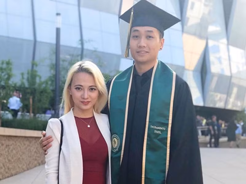 Vào thời điểm mắc bệnh, Xuân Nghi được bạn trai động viên và hỗ trợ. “Bạn ấy gánh vác toàn bộ công việc để tôi có thể yên tâm điều trị bệnh", nữ ca sĩ kể.