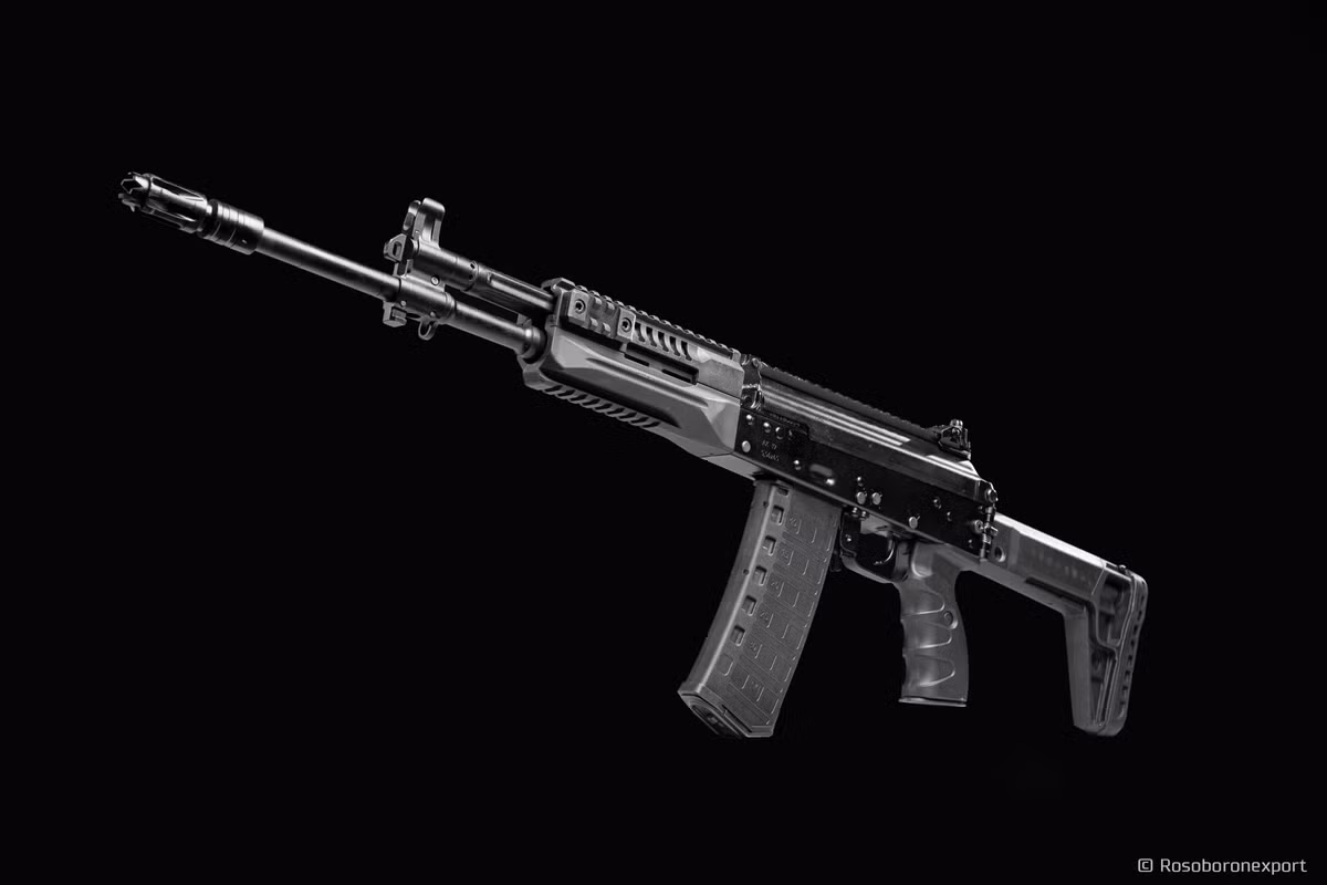 Còn về mẫu súng trường tấn công AK-19, đây là một phiên bản cải tiến dựa trên các AK-12 trước đây do Kalashnikov phát triển nhắm tới thị trường xuất khẩu. Nguồn ảnh: militaryleak.com.