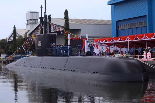 Tàu ngầm lớp Nagapasa đầu tiên được đóng tại Indonesia là KRI Alugoro (405), được lắp ráp bởi PT PAL và được hạ thuỷ vào tháng 4/2019.
