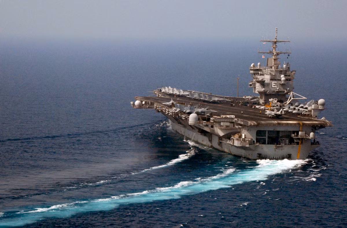 Về USS Enterprise, con tàu được đặt đóng vào tháng 2/1958 và hạ thuỷ vào tháng 9/1960 tại xưởng đóng tàu Newport News Shipbuilding and Drydock Company. Con tàu thực hiện chuyến hải hành đầu tiên vào ngày tháng 1/1962 (sau khi nhập biên chế).