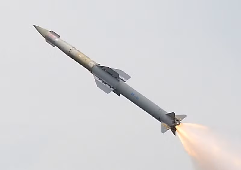 Tên lửa K-77M/ Product 180 cũng từng được Russia Today miêu tả như là “Kẻ giết người tuyệt đối” vì độ chính xác và cơ động của nó. Nguồn ảnh: QQ.