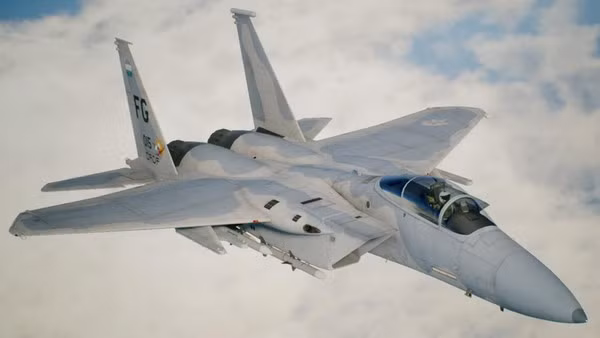 Quá trình tập luyện cho thấy chiến đấu cơ MiG-21 dù đã cao tuổi, vẫn xứng đáng là đối thủ “đáng gờm” đối với các máy bay hiện đại hơn của Mỹ như F-15 và F-16.