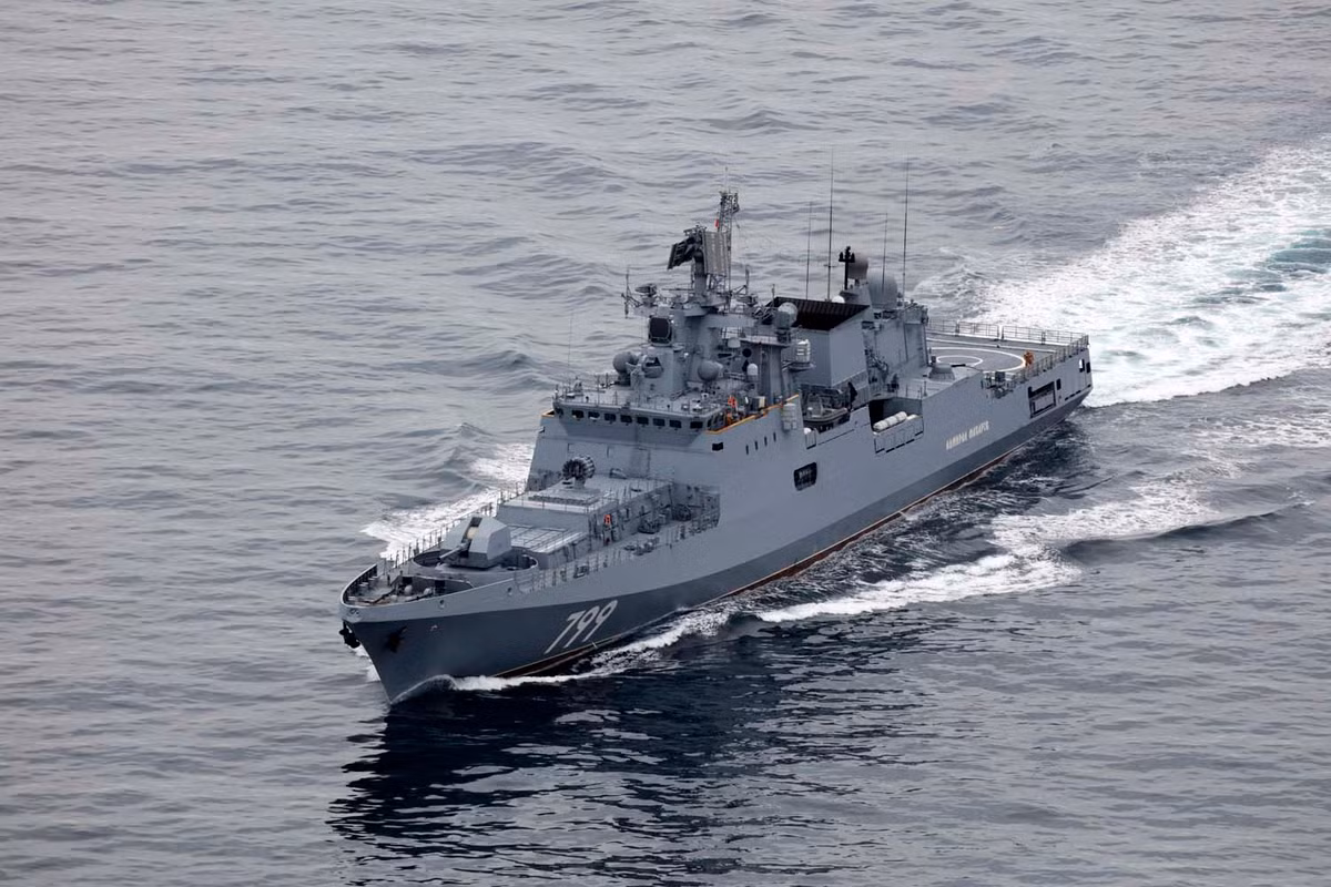 "Các khinh hạm Đô đốc Grigorovich và Đô đốc Essen đang chuẩn bị khởi hành từ Sevastopol để triển khai ở khu vực hàng hải xa xôi nhằm tăng cường lực lượng đặc nhiệm thường trực của Hải quân Nga ở Biển Địa Trung Hải", nguồn tin từ Hải quân Nga cho biết.