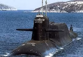 Đối với 18 chiếc đầu tiên thuộc lớp Delta I, các tàu ngầm này chỉ có thể mang theo mình 12 SLBM, sau này với các lớp sau được nâng cấp, có thể mang theo 16 tên lửa này, cùng với các ống phóng ngư lôi cỡ 533mm và 400mm.