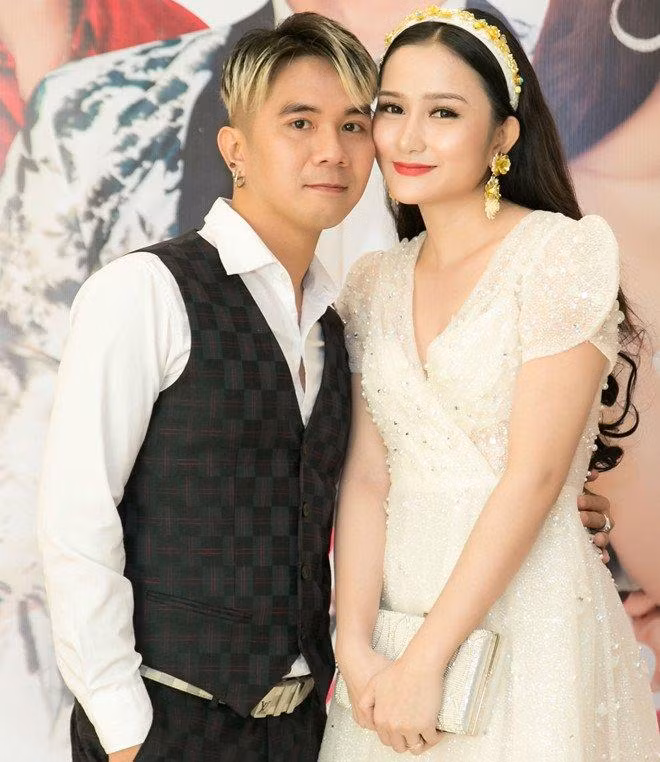 Vợ Khánh Đơn “hú hồn” khi bị tình cũ của chồng “rình“ - Hình 5 Vo Khanh Don “hu hon” khi bi tinh cu cua chong “rinh“-Hinh-5