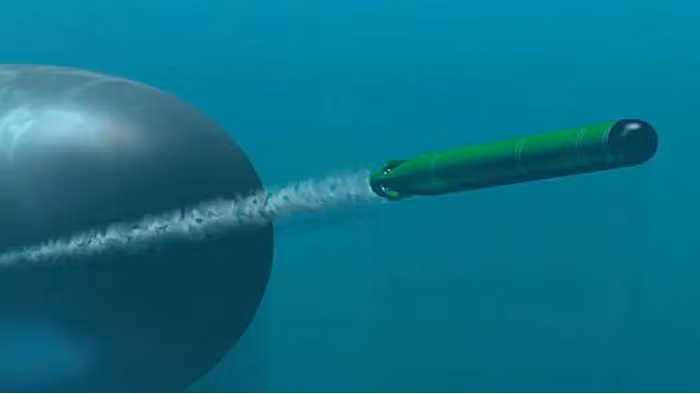 Cùng với hệ thống các ống phóng tên lửa và các SLBM, S4 cũng sẽ vấn được trang bị 6 ống phóng ngư lôi cỡ 533mm tiêu chuẩn như các “đàn anh”, sử dụng cho tới 30 lần phóng. Nguồn ảnh: QQ.