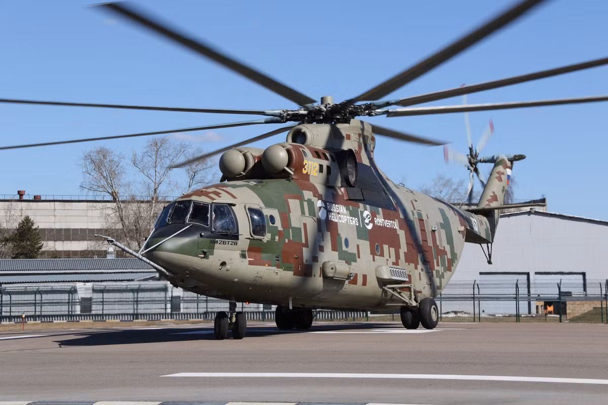 Về sự hiện đại hóa của mình, các Mi-26T2V được phát triển với các hệ thống điện tử hàng không hiện đại nhất, ví dụ như thiết bị NPK90-2V, bộ thiết bị này cho phép các trực thăng này có thể thực hiện các chuyến bay trên tuyến bay của nó cả ngày lẫn đêm hoàn toàn tự động.