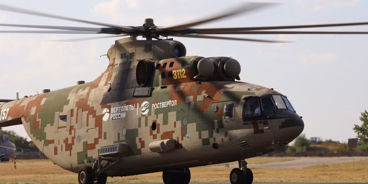 Chi tiết về Mi-26T2V của Nga, đây là biến thể mới nhất được hiện đại hóa từ nền tảng máy bay trực thăng vận tải quân sự của Nga là Mil Mi-26, và dành riêng cho Quân đội Nga.