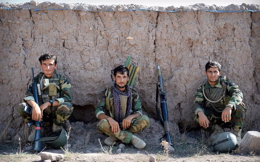 Vào cuộc họp Quốc hội Afghanistan vào năm 2016, SIGAR cũng đã cảnh báo rằng, hơn 300 triệu USD mỗi năm đang được chi tả cho những gì không tồn tại, những người lính “ma” trong các năm qua.