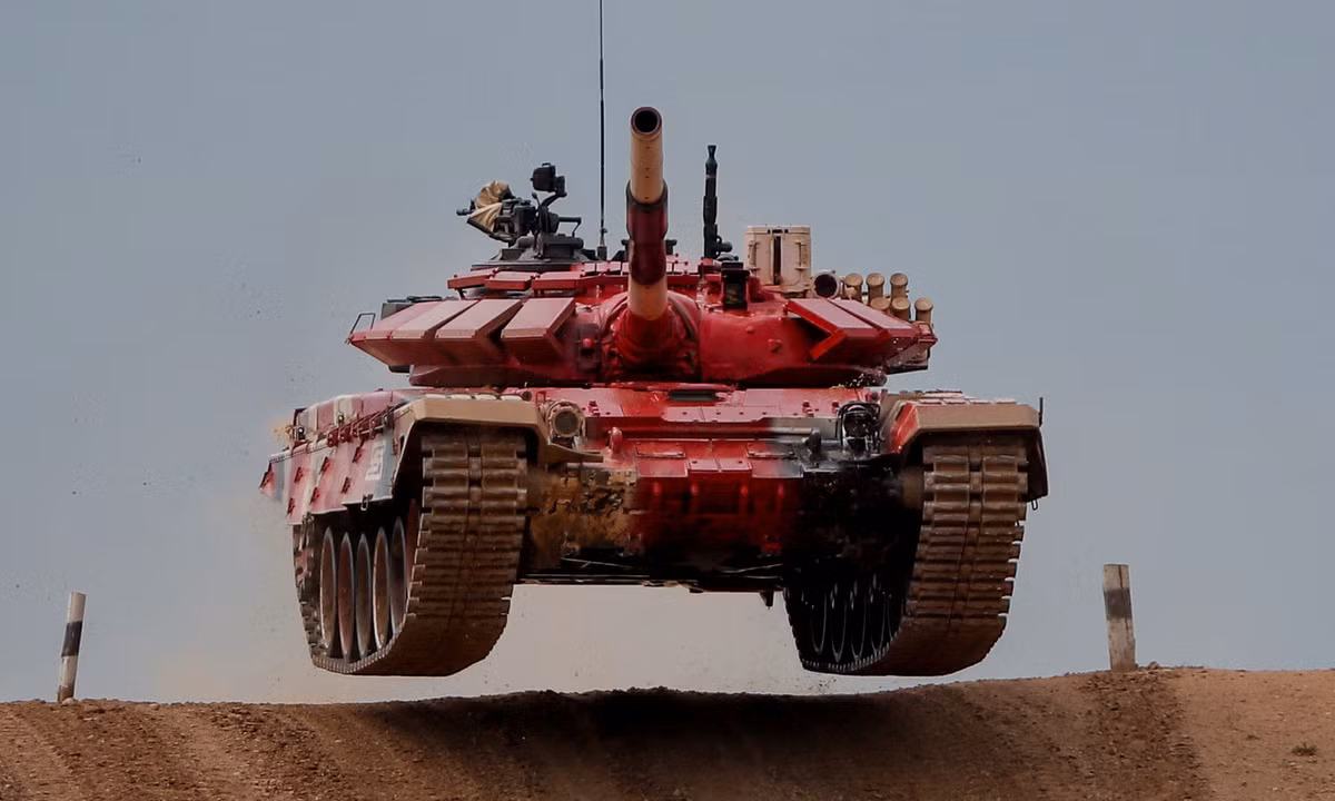 Cụ thể, các xe tăng mới T-72B3M được cải tiến này sẽ được điều động, nhằm "thay máu" lực lượng của Căn cứ Quân sự 201 của Nga tại Tajikistan.